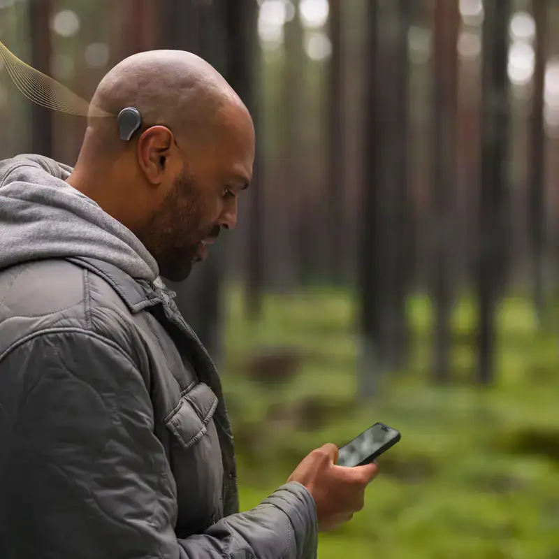 om bahs sentio20120mini male20user20in20forest gold20soundwave summer 01 cdn optimized